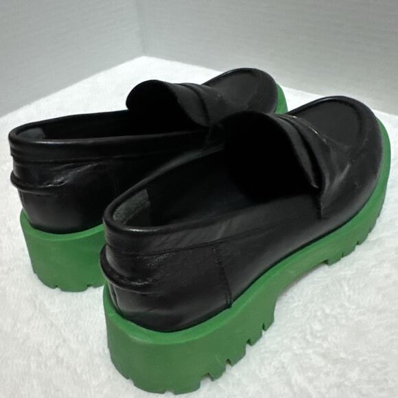 Steve Madden Penny Loafers Size 6 Black Leather Green Chunky Platform Lug Soles - Picture 7 of 7
